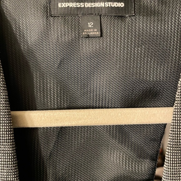 Express Blazer Vest, Size 12. Fits max bust size 34. - Picture 3 of 3